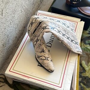 Pierre Dumas Women's Cream Snake Print Heeled Boots